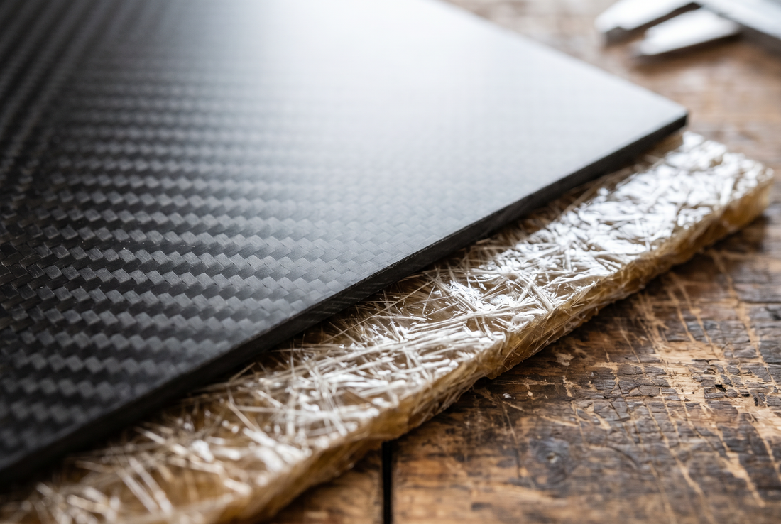 Carbon Fiber vs Fiberglass Pickleball Paddles: What Actually Feels Different