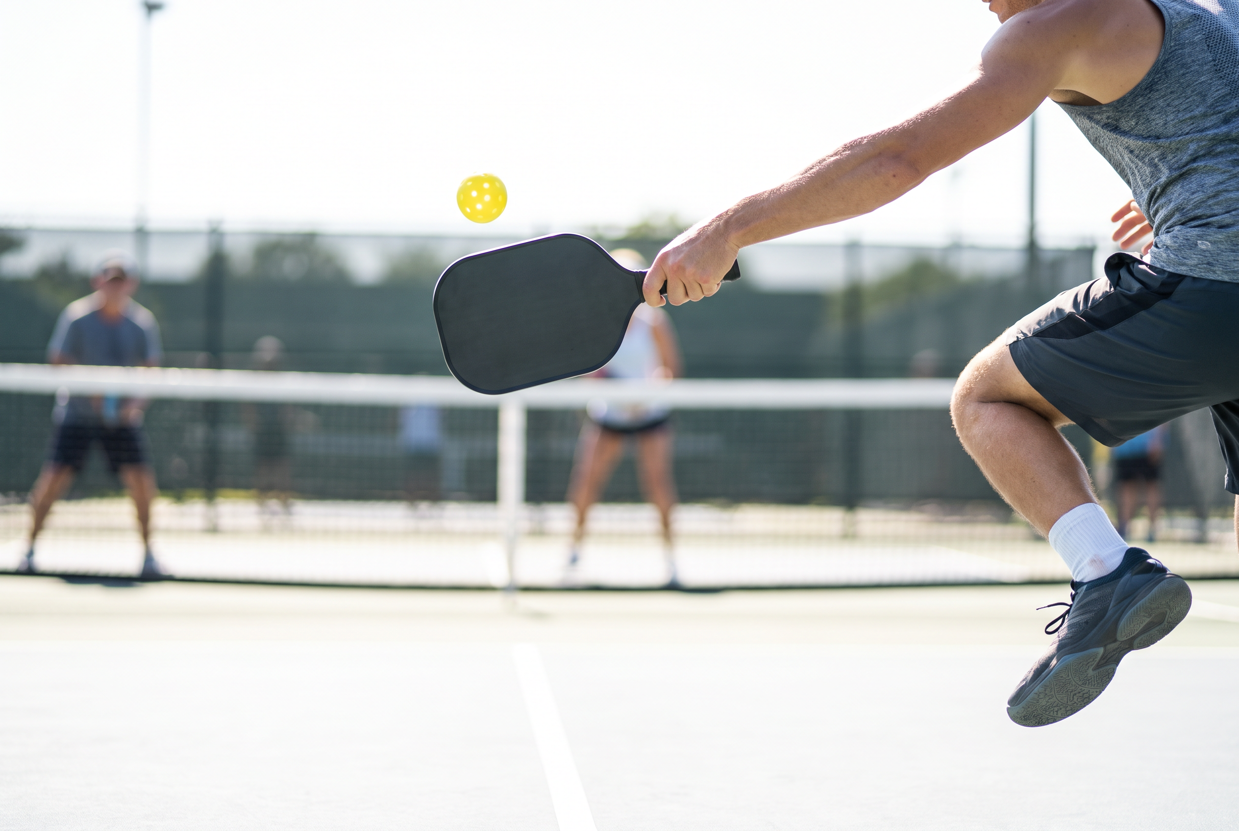 Best Pickleball Paddle for Left-Handed Players