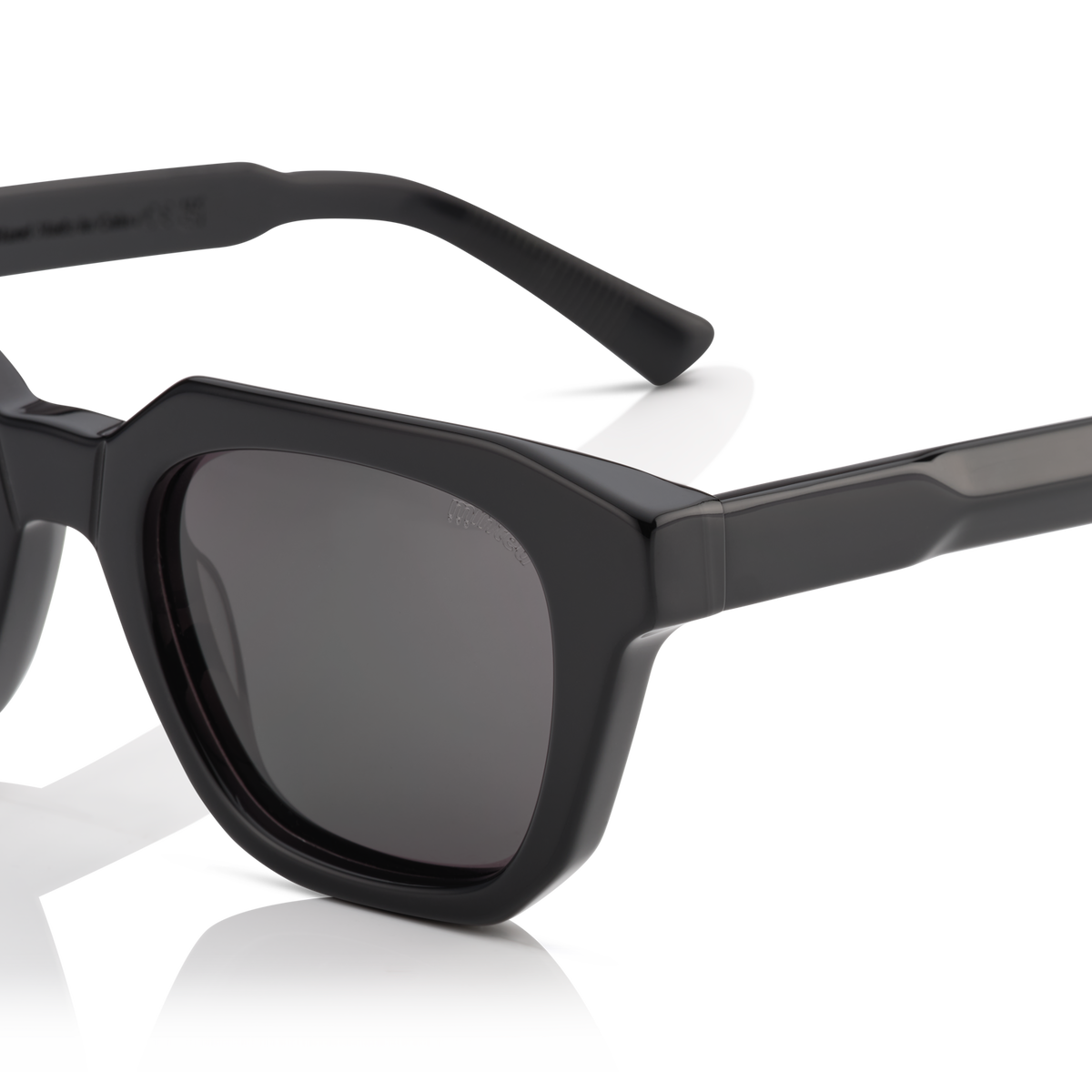 Minted Model 9 Black | Polarized