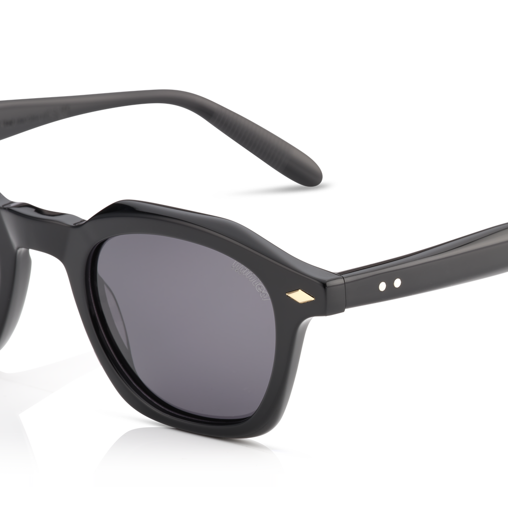 Minted Model 16 Black | Polarized