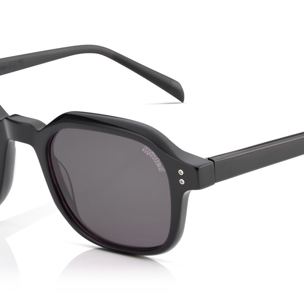 Minted Model 17 Black