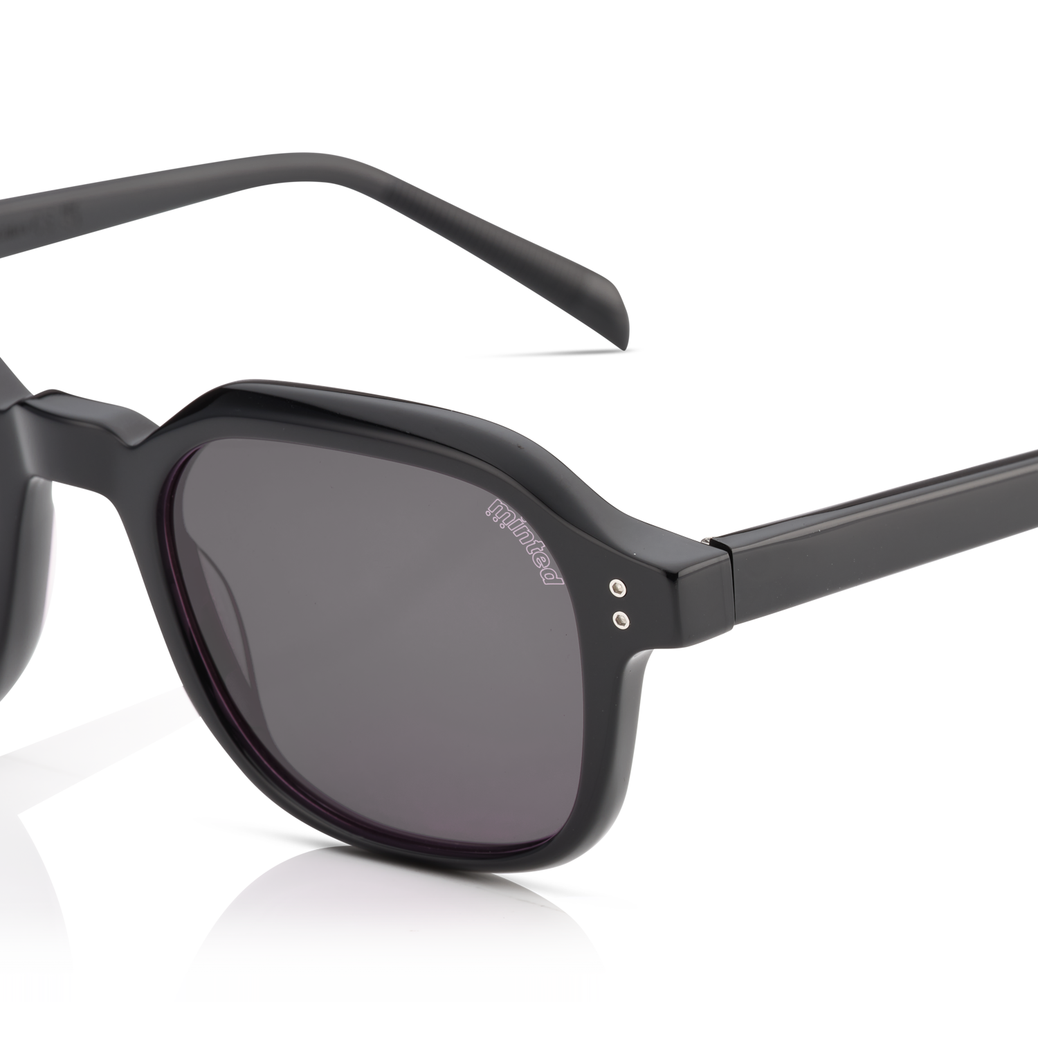 Minted Model 17 Black