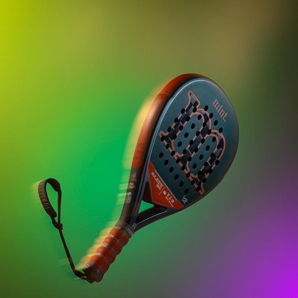 Mint Sport Majeste padel on a colorful background